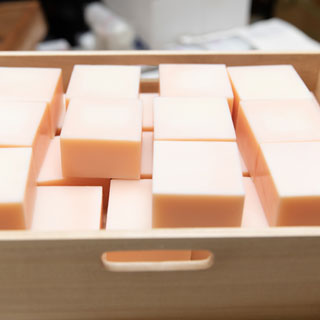 石けんを置く