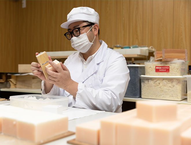 石けんを職人が手作り