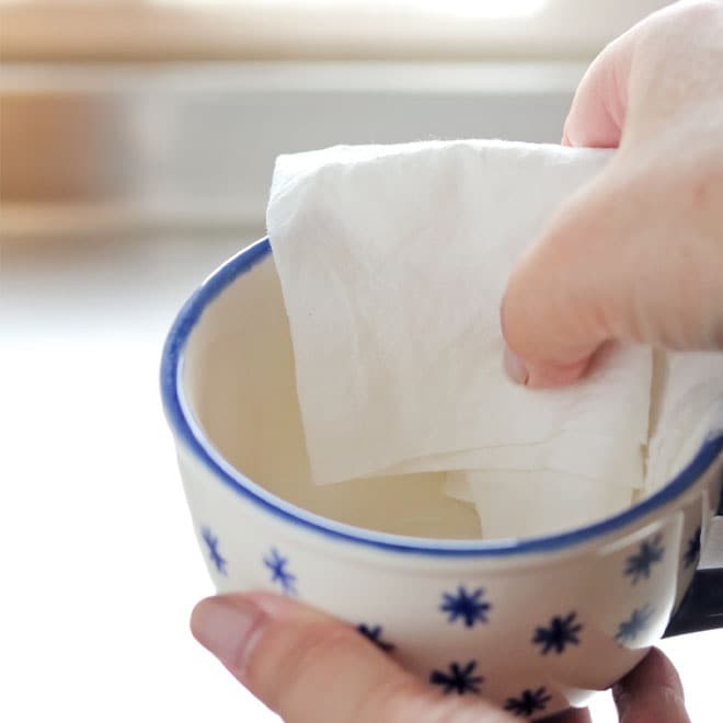 はぐくむさらしで食器拭き